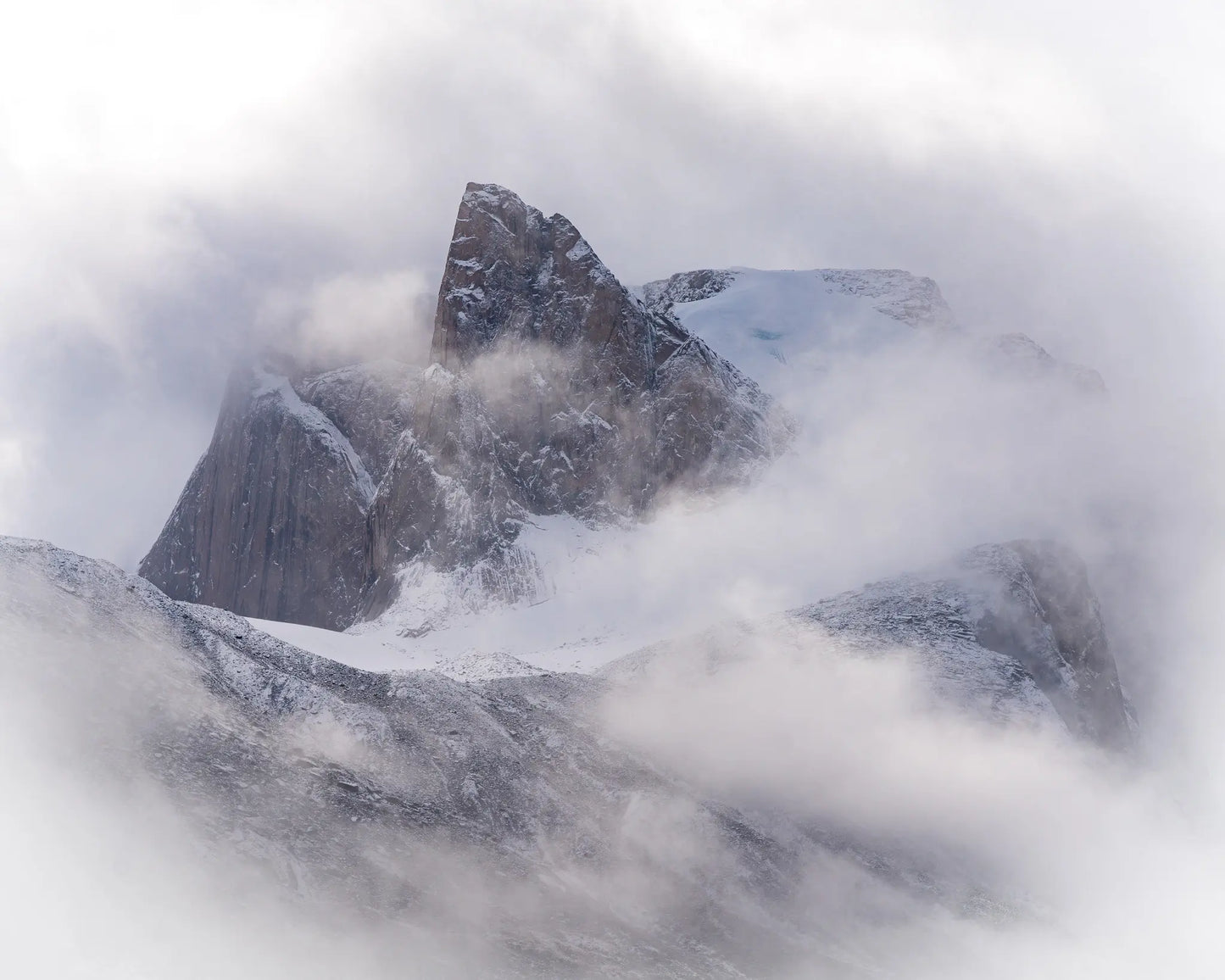 Breidablik Peak, wrapped in a glacier